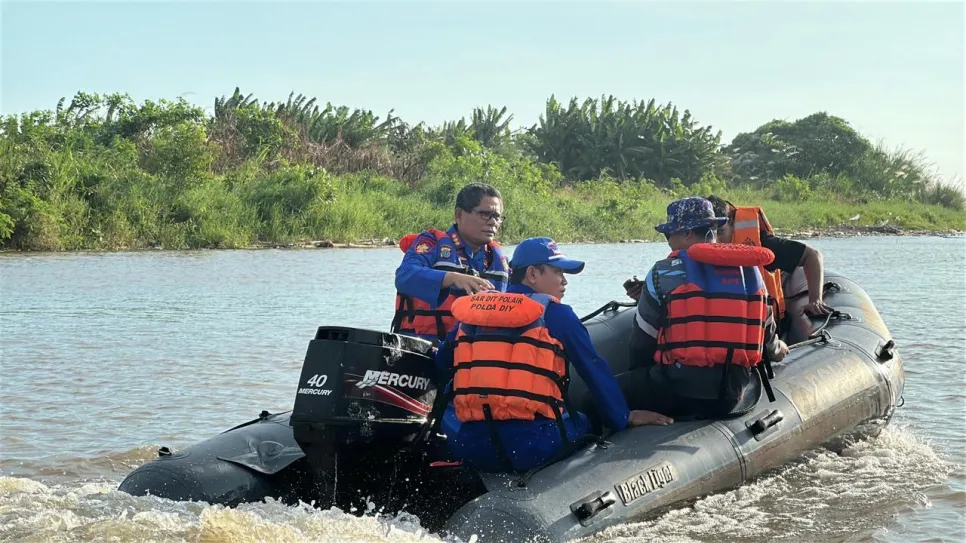 Pencarian Korban Laka Air di Muara Sungai Opak Dilanjutkan, Tim SAR Hadapi Kendala Ombak